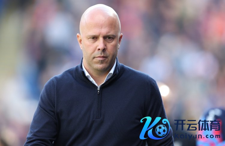 记者：斯洛特频繁在上半场堕入敌手陷坑体育集锦，但他能通过改变责罚问题